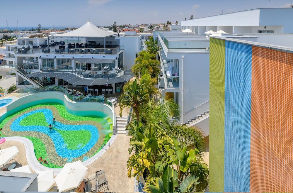 Tasia Maris Oasis Ayia Napa Exterior photo