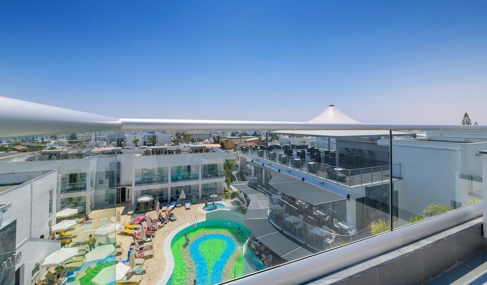 Tasia Maris Oasis Ayia Napa Exterior photo